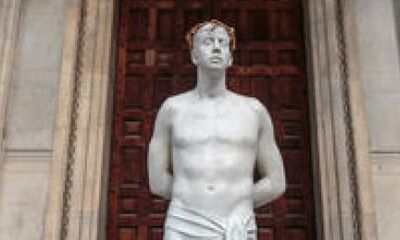 Ecce Homo Mark Wallinger full figure