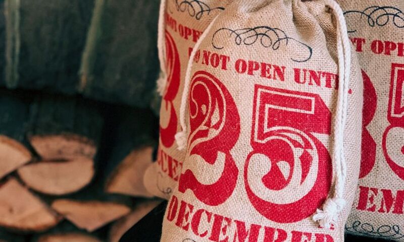 Image shows Christmas themed bag with the date December 25