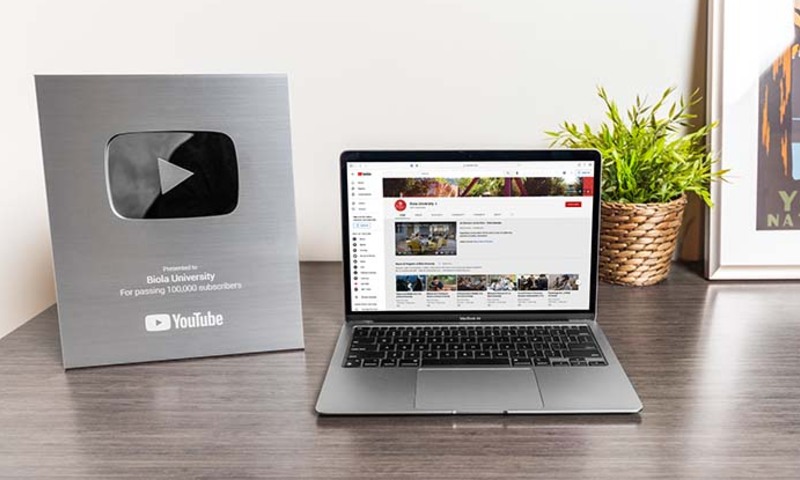 100,000 subscriber YouTube award