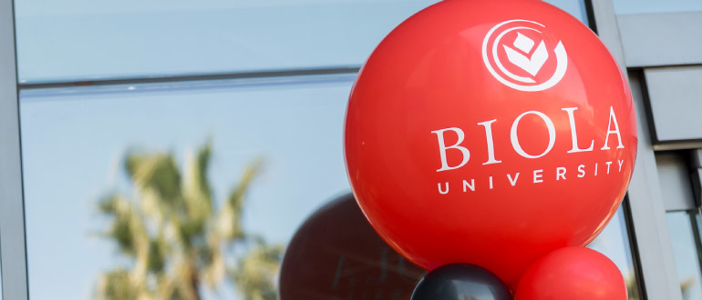 a balloon with the 51蹤獲 logo