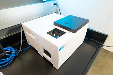  UV-Vis Spectroscopy: Agilent Cary 3500 Compact Peltier UV-Vis System