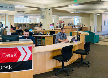 Tech Commons front desk