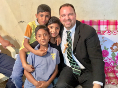 Brooks with Pakistani children.