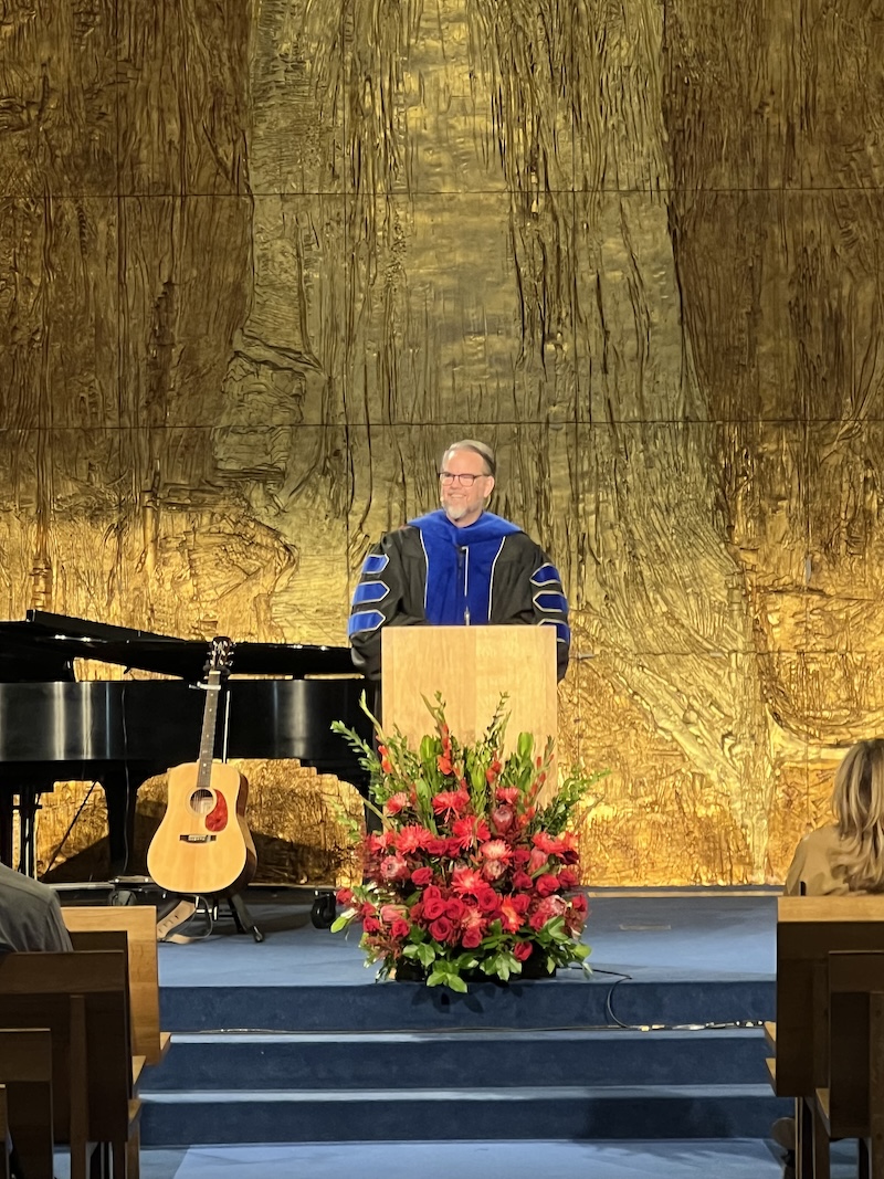 Image shows Ed Stetzer speaking at the installation ceremony