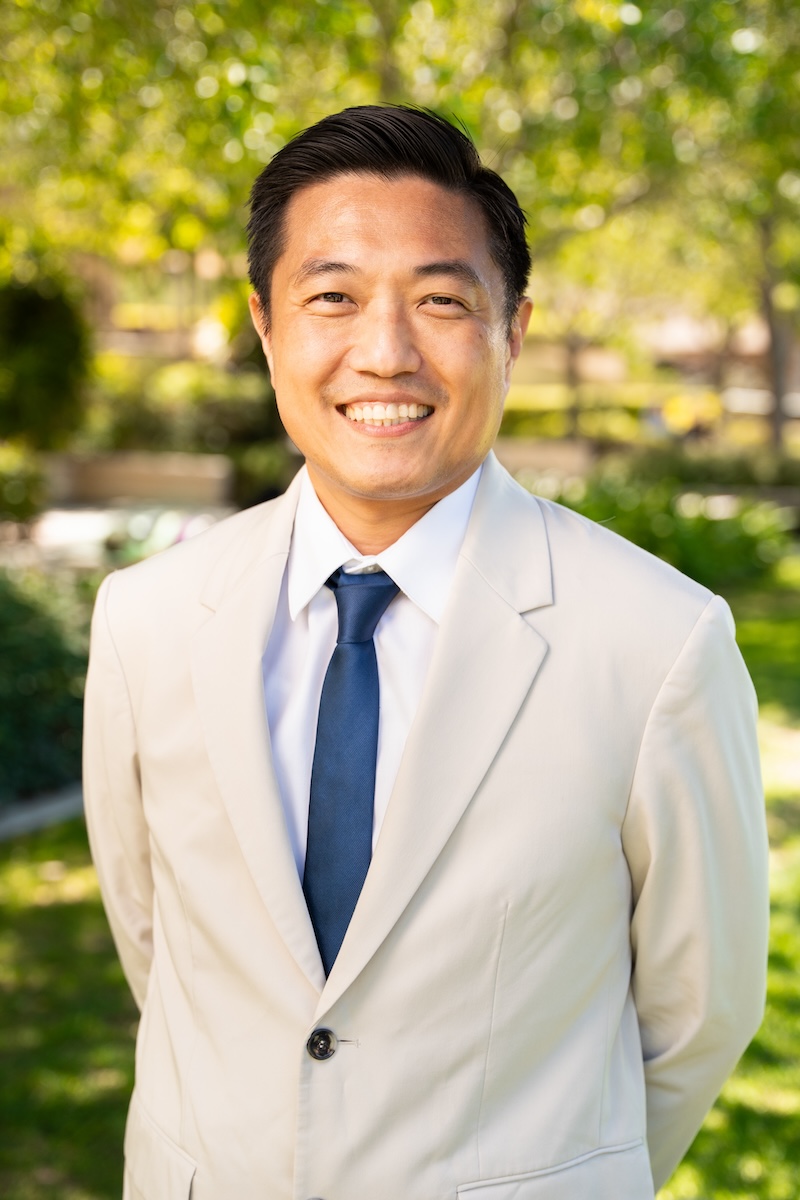 Image shows Dr. Yohan Lee