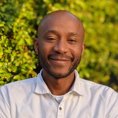 Headshot of Dr. Uche Anizor