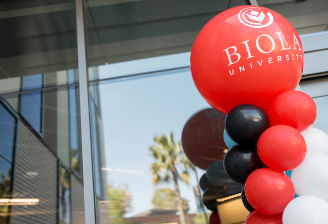 Biola balloons