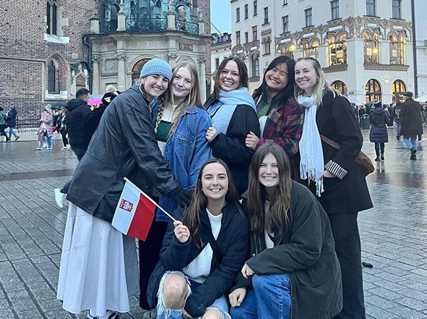 group of students sightseeing